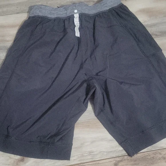 Lululemon Mens Running Short Black Medium - Picture 7 of 8